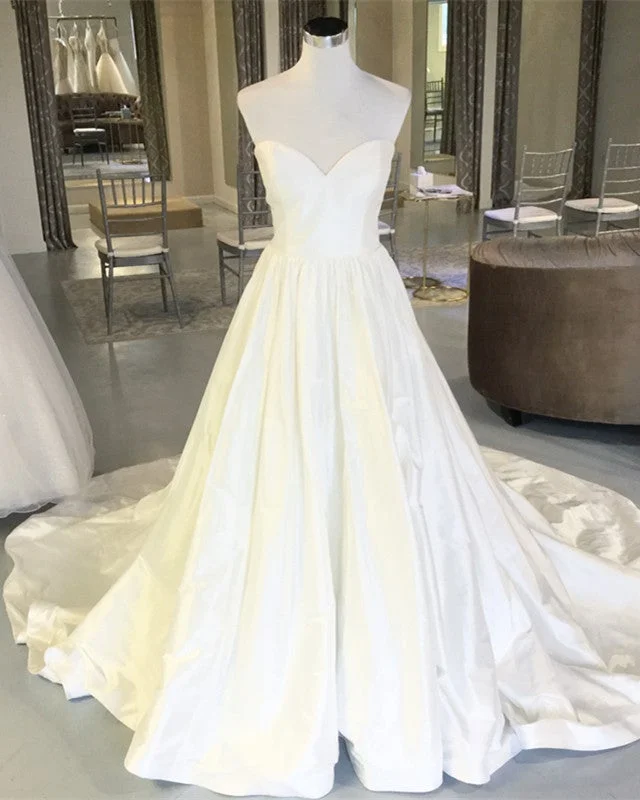 Strapless Sweetheart Chapel Train Taffeta Wedding Dresses Ball Gowns Lace Wedding Dress