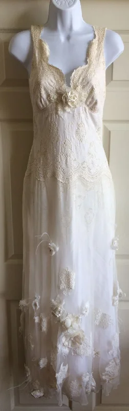 Claire Pettibone Canterbury Anniversary unclassified dresses