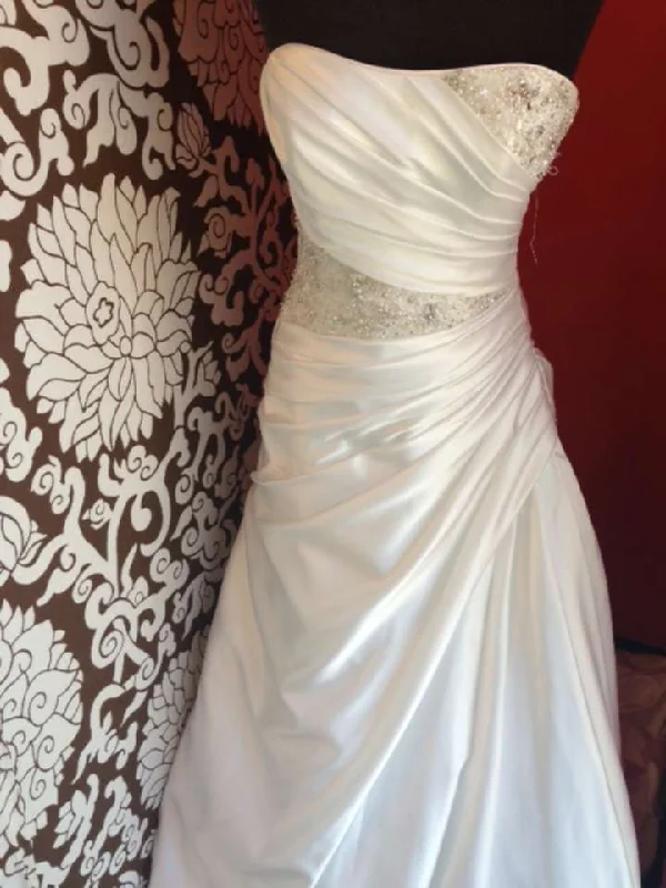 Maggie Sottero Maggie Sottero Mirin Size 6 Graduation unclassified dresses