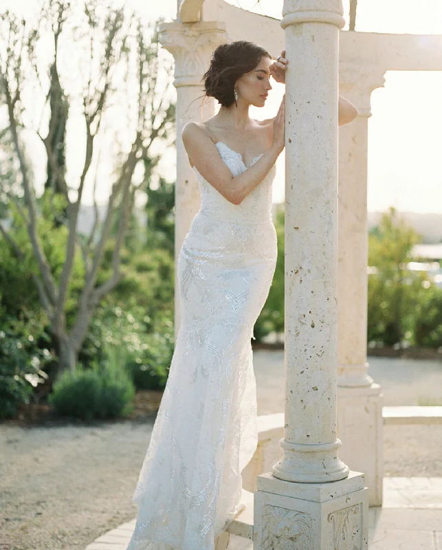 Claire Pettibone Celeste Ruffled unclassified dresses